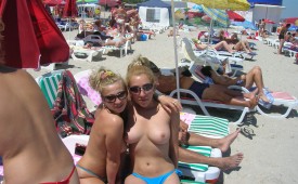 25-Beach-beauties-caught-topless-on-crowded-sands.jpg